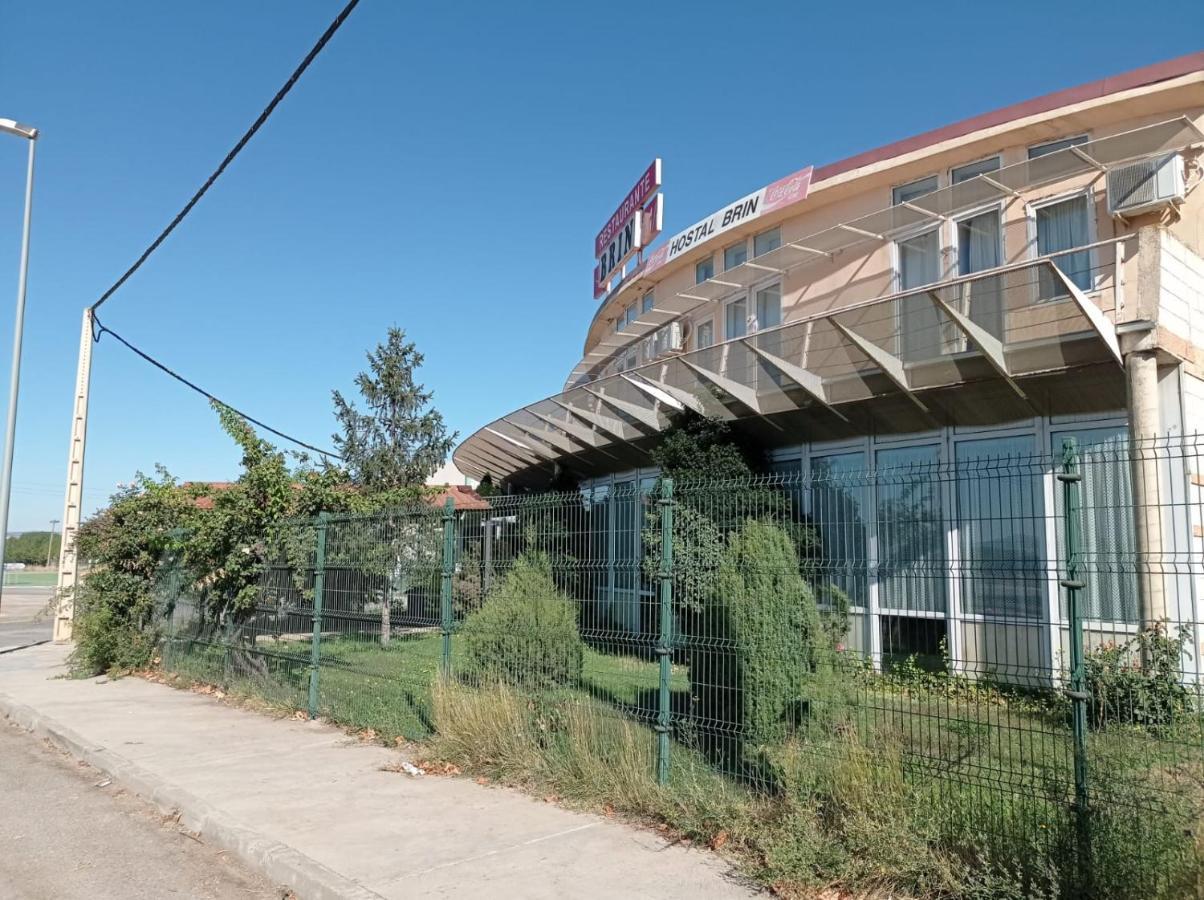 Hostal Brin Monreal del Campo Exterior photo