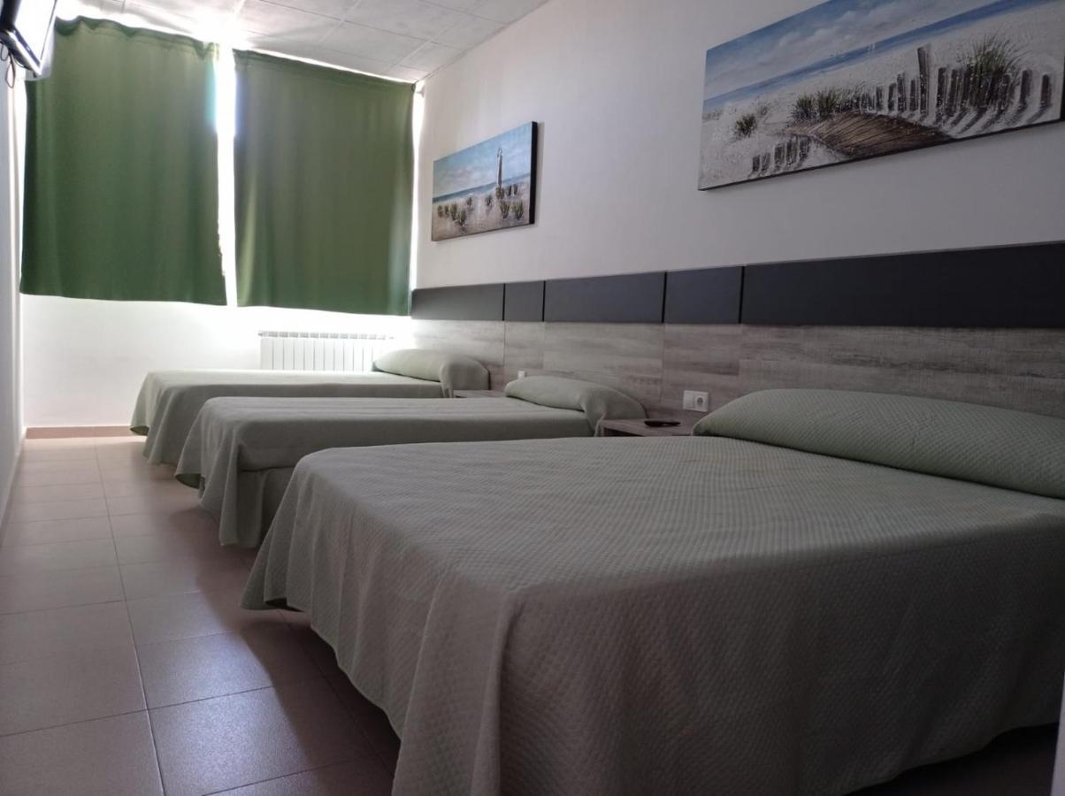 Hostal Brin Monreal del Campo Exterior photo